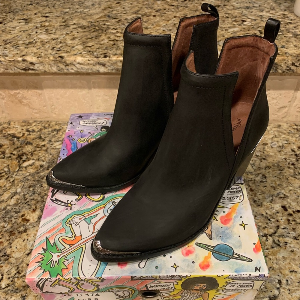 NIB Jeffrey Cromwell Distressed Black Bootie Sz 8.5